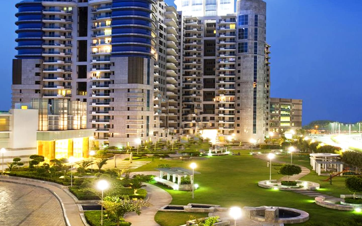 DLF-Pinnacle-Image-02